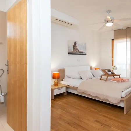 Exceptional Beachfront On Korcula Island プリズバ