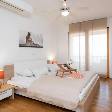 Exceptional Beachfront On Korcula Island プリズバ