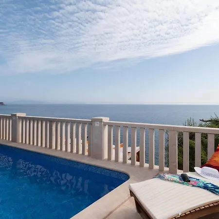 ヴィラ Exceptional Beachfront On Korcula Island