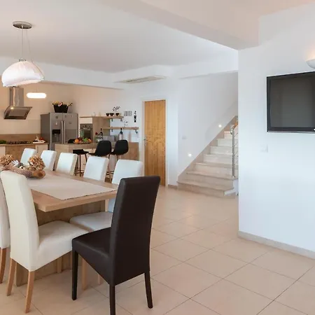 ヴィラ Exceptional Beachfront On Korcula Island *