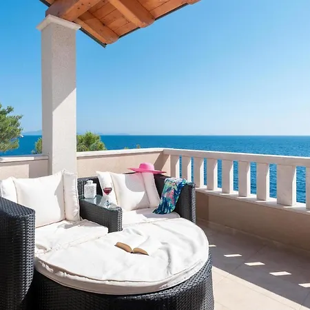 ヴィラ Exceptional Beachfront On Korcula Island *